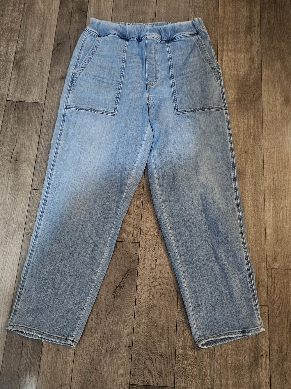 Madewell Pull On Relax Jeans in   Lisford Wash Size Medium {J1}